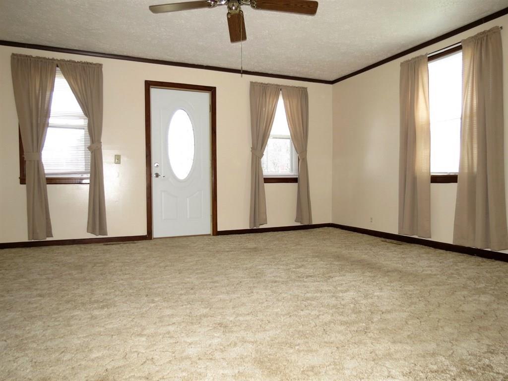 651 Jackson Street Hope, IN 47246 - Photo 2 of 21 Gallery Image 2