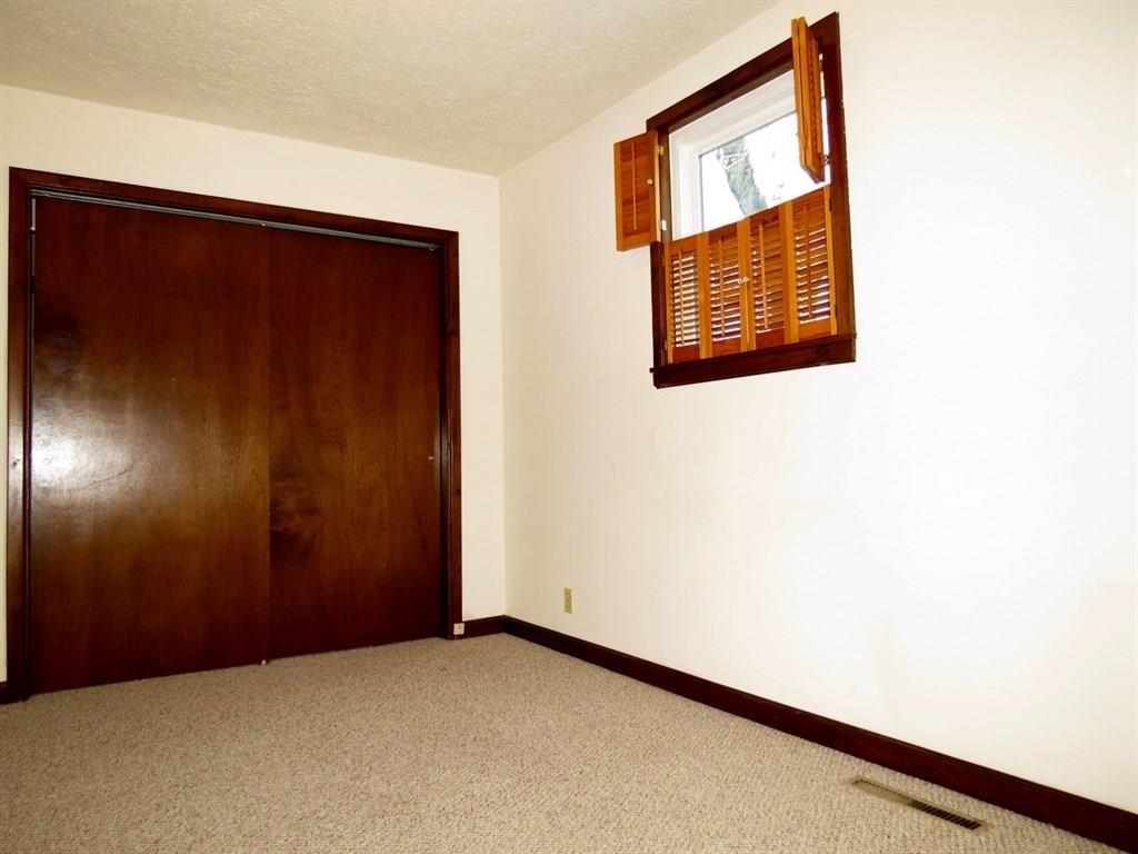 651 Jackson Street Hope, IN 47246 - Photo 16 of 21 Gallery Image 16