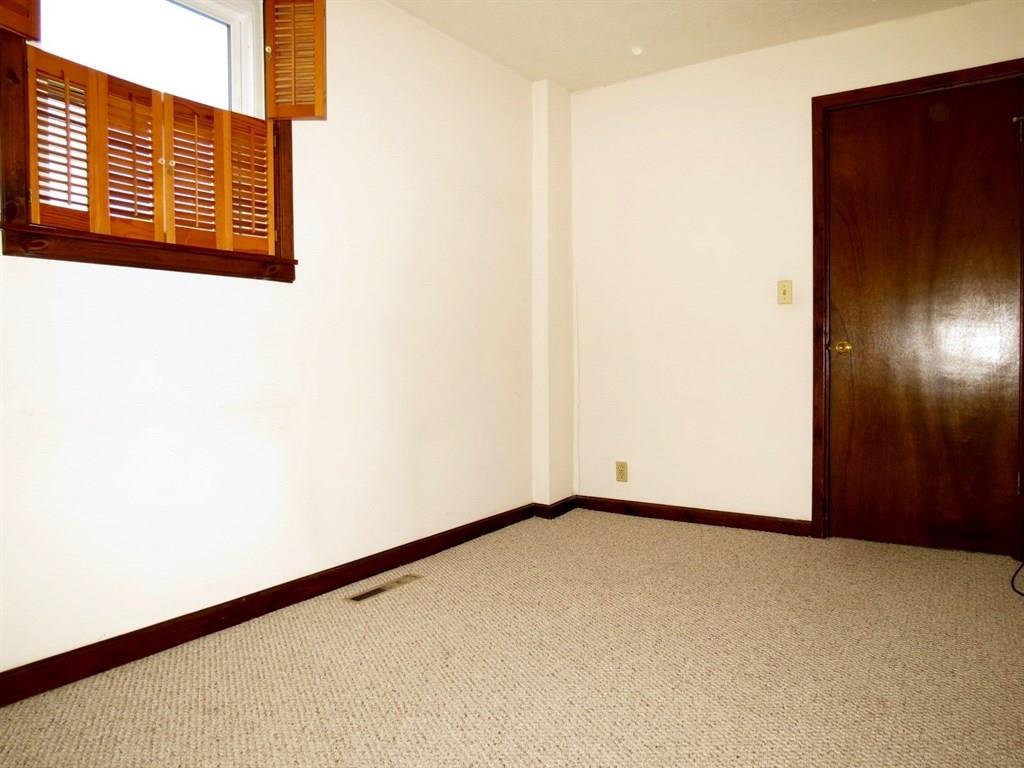 651 Jackson Street Hope, IN 47246 - Photo 17 of 21 Gallery Image 17