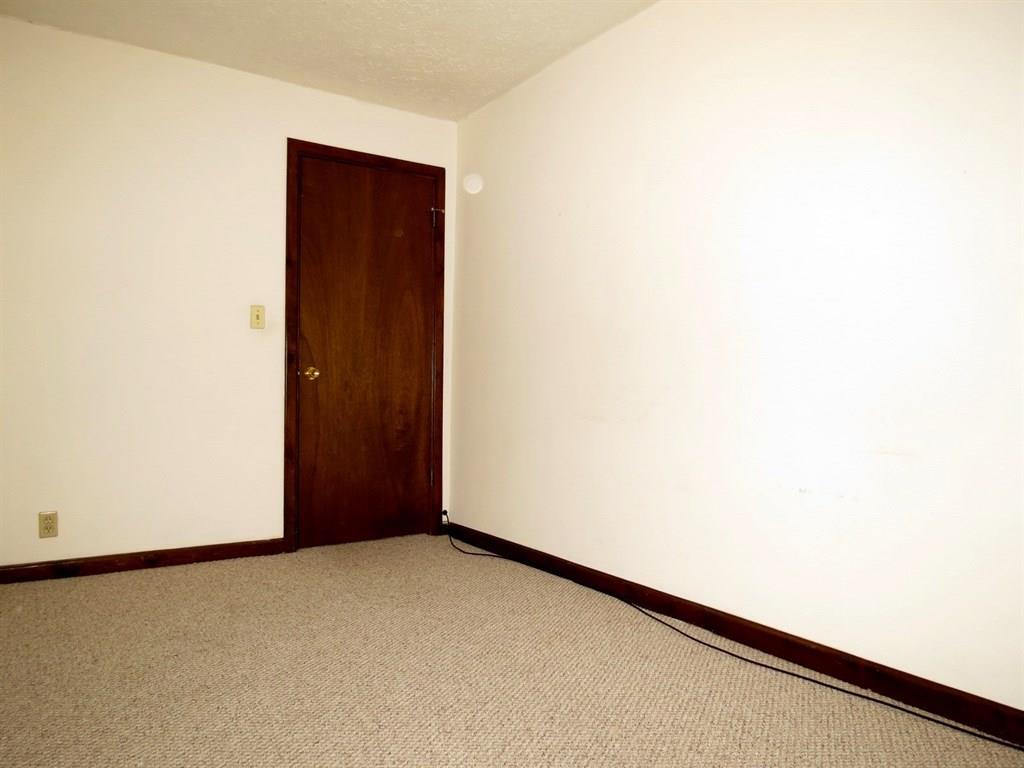651 Jackson Street Hope, IN 47246 - Photo 18 of 21 Gallery Image 18
