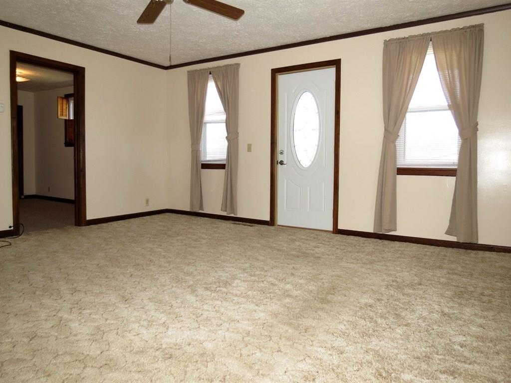 651 Jackson Street Hope, IN 47246 - Photo 3 of 21 Gallery Image 3
