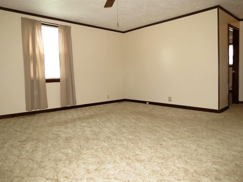 651 Jackson Street Hope, IN 47246 - Photo 4 of 21 Gallery Image 4