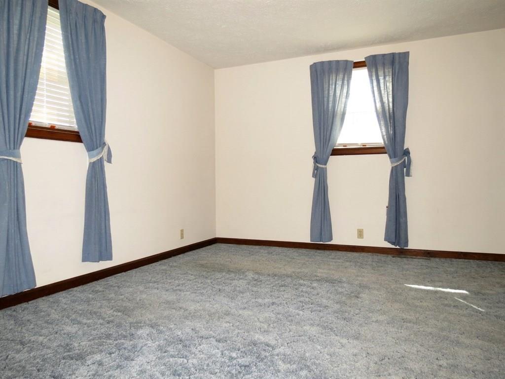651 Jackson Street Hope, IN 47246 - Photo 9 of 21 Gallery Image 9