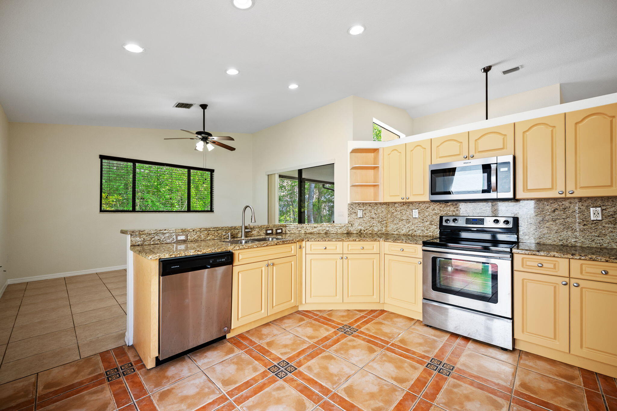 7039 Golf Pointe Circle Tamarac, FL 33321 - Photo 11 of 34 14-web-or-mls-7039-golf-pointe-cir