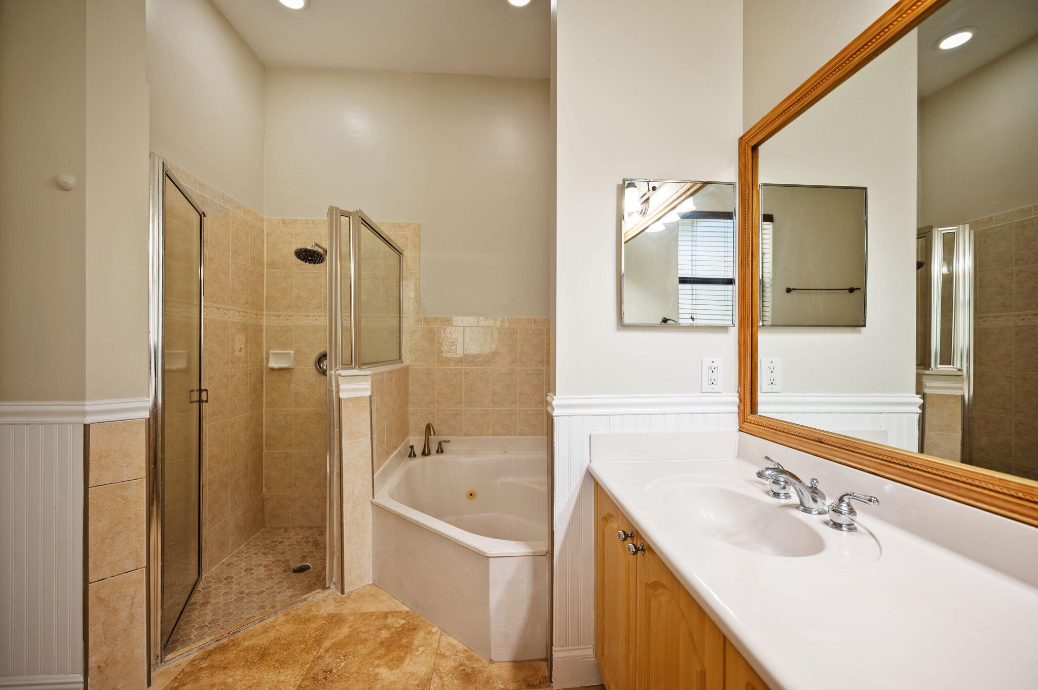 7039 Golf Pointe Circle Tamarac, FL 33321 - Photo 15 of 34 18-web-or-mls-7039-golf-pointe-cir