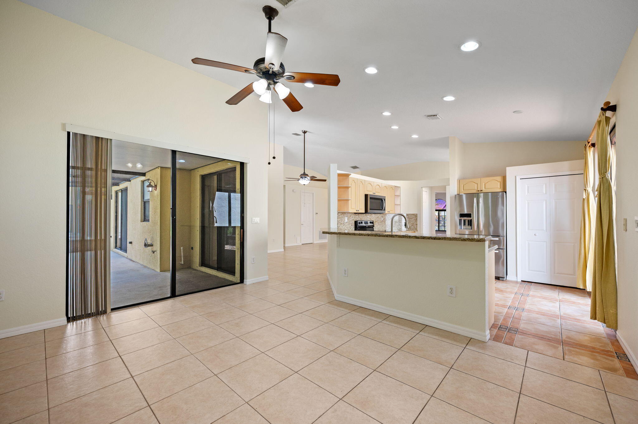 7039 Golf Pointe Circle Tamarac, FL 33321 - Photo 9 of 34 12-web-or-mls-7039-golf-pointe-cir