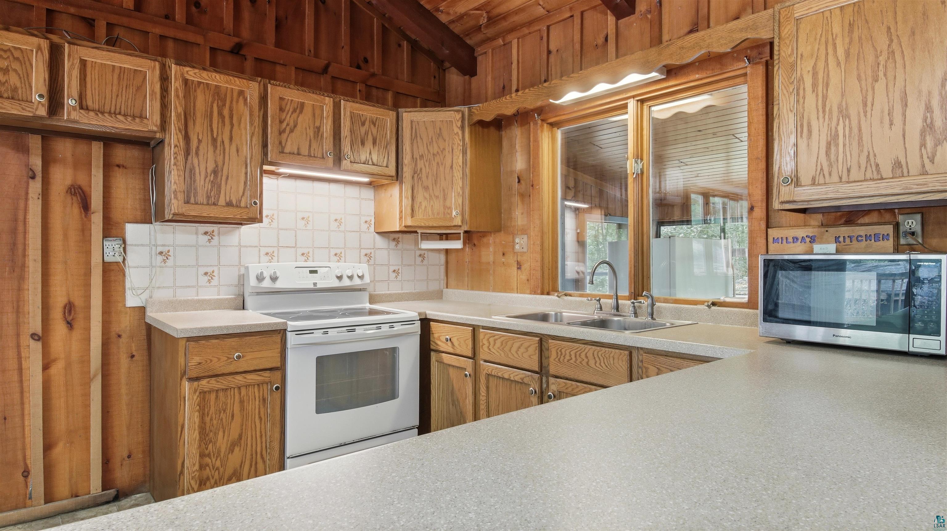 W2725 3rd Street Spooner, WI 54801 - Photo 6 of 44 Gallery Image 6