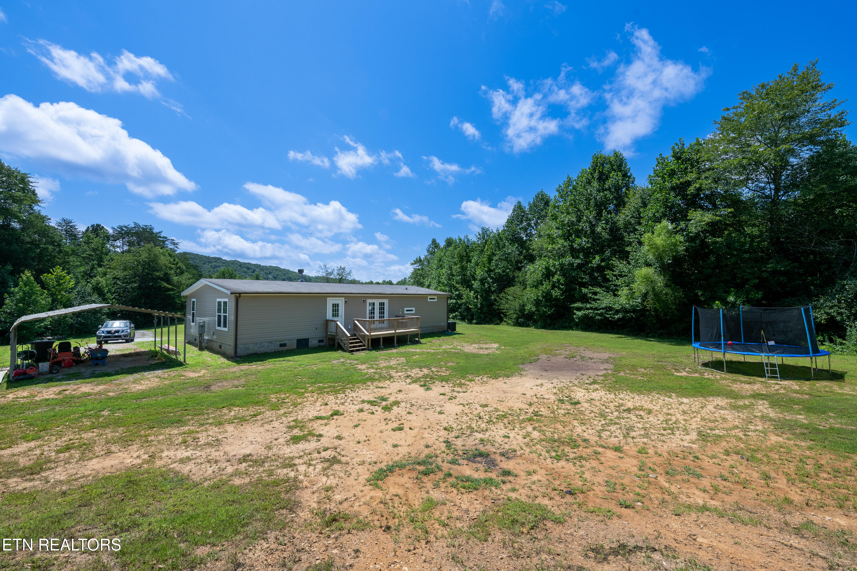 826 Sweetwater Road Philadelphia, TN 37846 - Photo 25 of 28 back 1