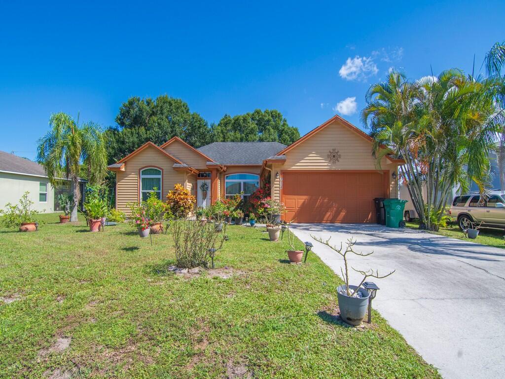 714 Southwest Andrew Road Port St. Lucie, FL 34953 - Photo 2 of 33 Resized029