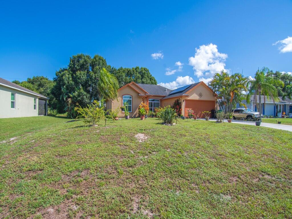 714 Southwest Andrew Road Port St. Lucie, FL 34953 - Photo 5 of 33 Resized033