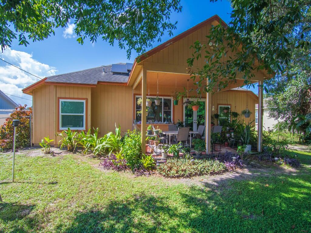 714 Southwest Andrew Road Port St. Lucie, FL 34953 - Photo 6 of 33 714 Andrew Road