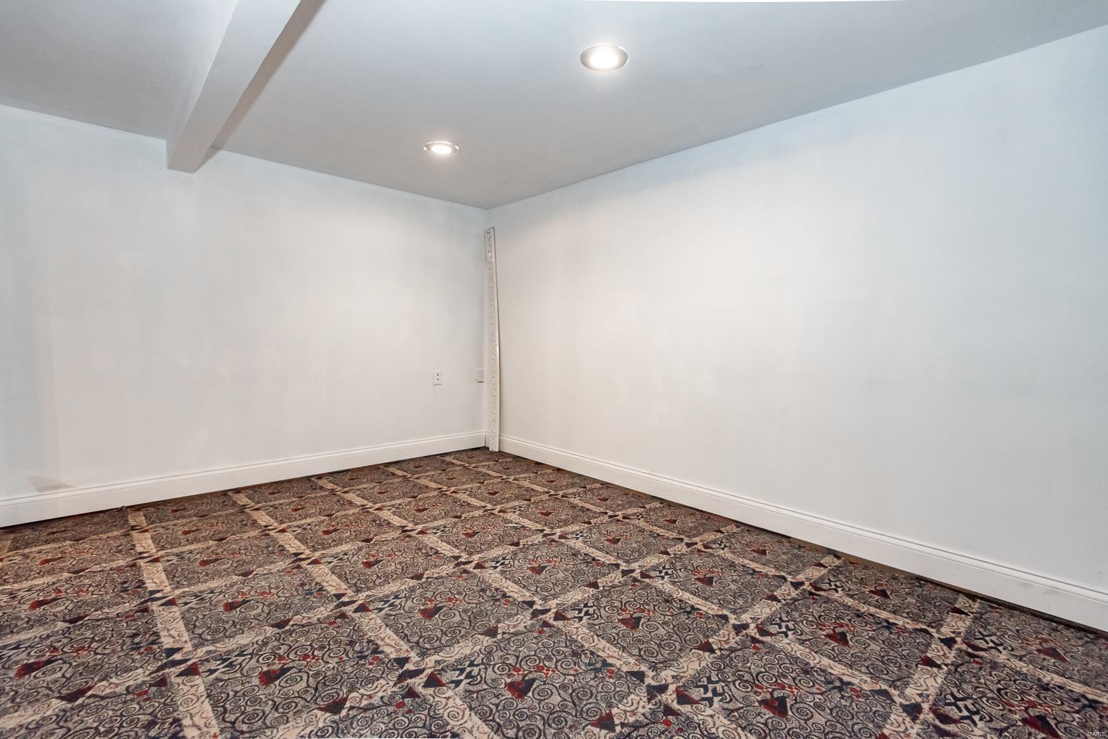 9332 MacKenzie Road St. Louis, MO 63123 - Photo 24 of 28