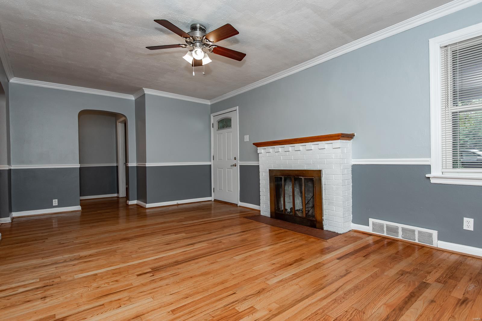 9332 MacKenzie Road St. Louis, MO 63123 - Photo 5 of 28