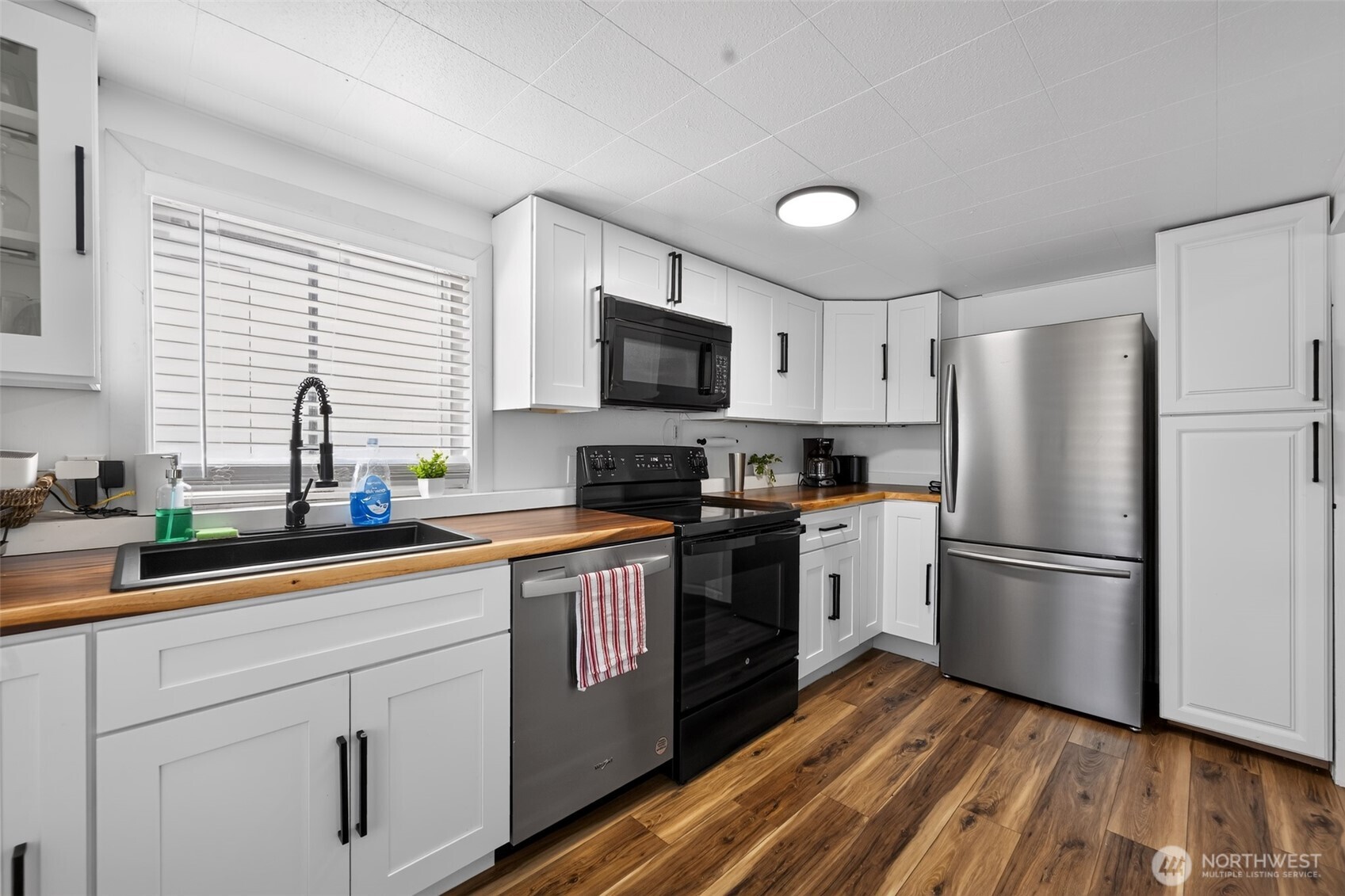 14808 131st Avenue Southeast Renton, WA 98058 - Photo 13 of 36