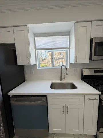 $3,500 | 12 Central Drive, Unit 1, Nanuet, NY 10954