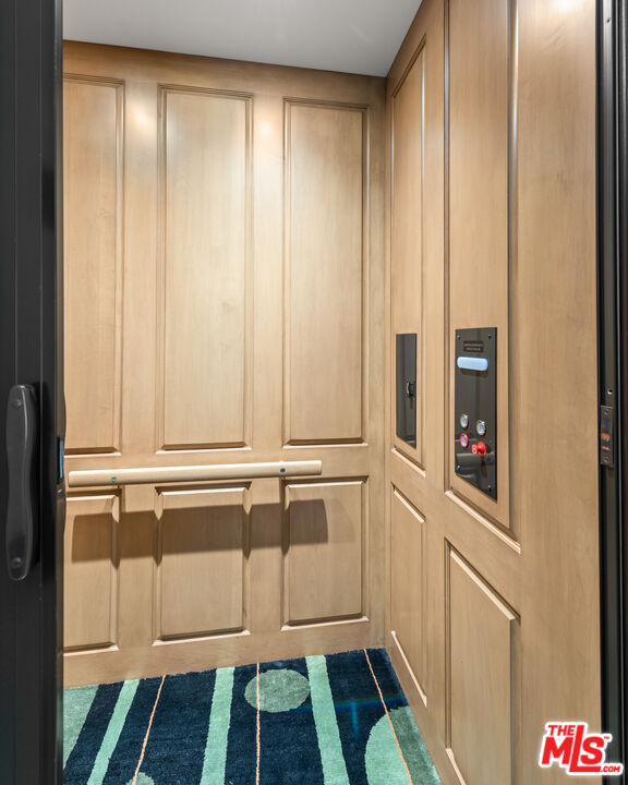 805 North Alpine Drive Beverly Hills, CA 90210 - Photo 39 of 48 a view of washer and dryer