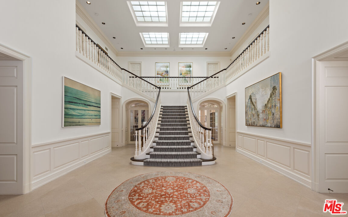 805 North Alpine Drive Beverly Hills, CA 90210 - Photo 6 of 48 a view of entryway with a front door
