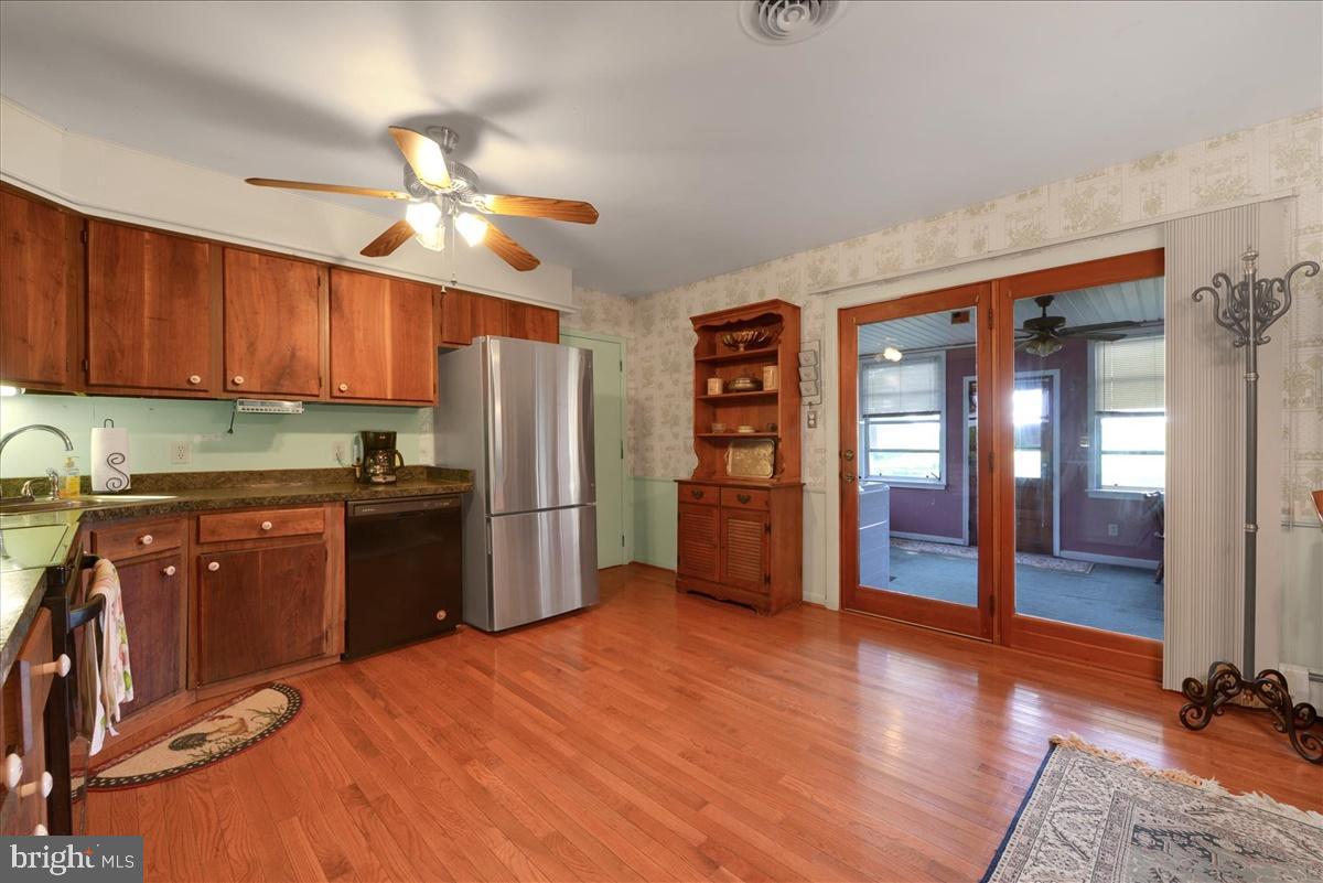 798 Noble Road Christiana, PA 17509 - Photo 8 of 26 Kitchen