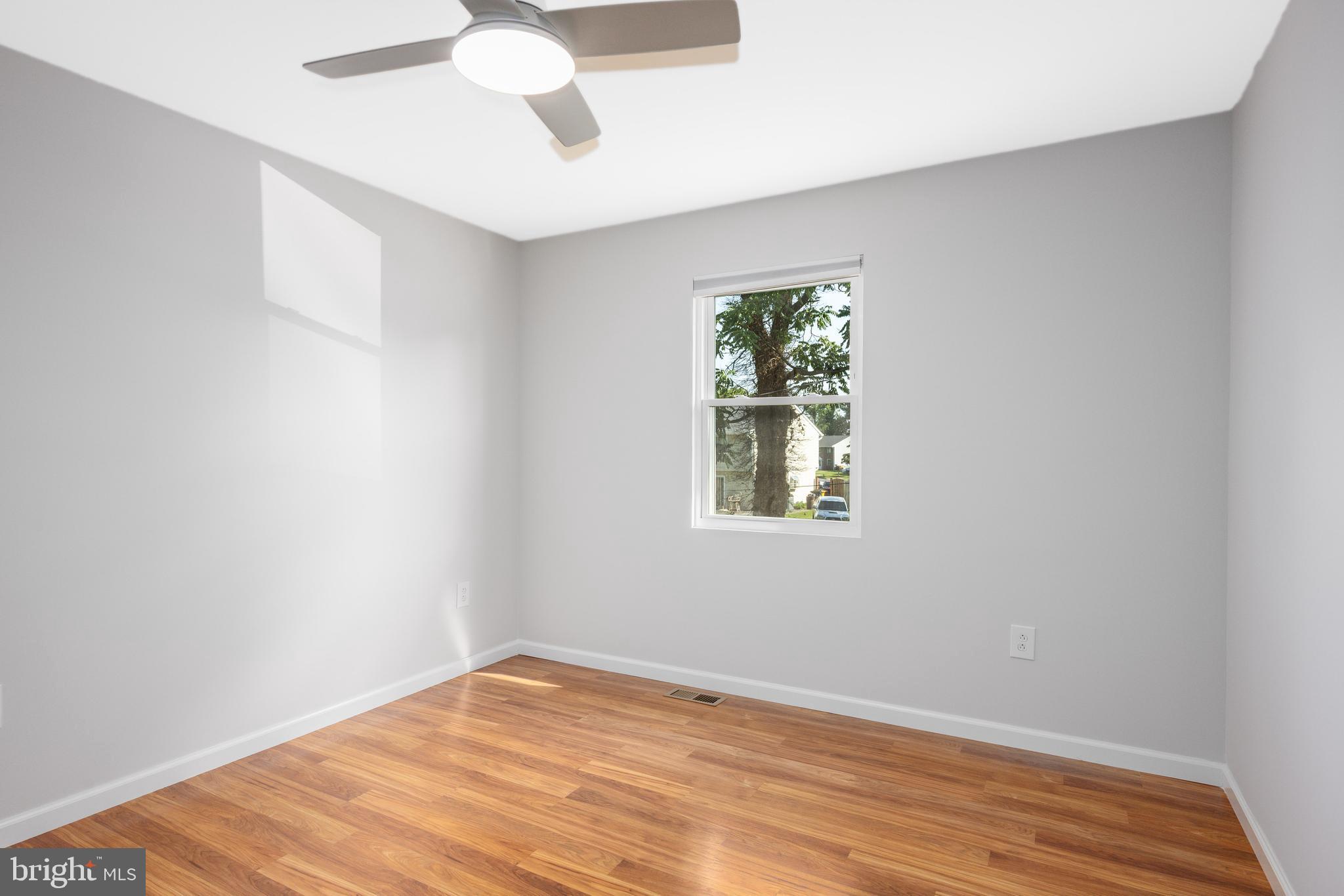 8545 Jenkins Road Pasadena, MD 21122 - Photo 15 of 31