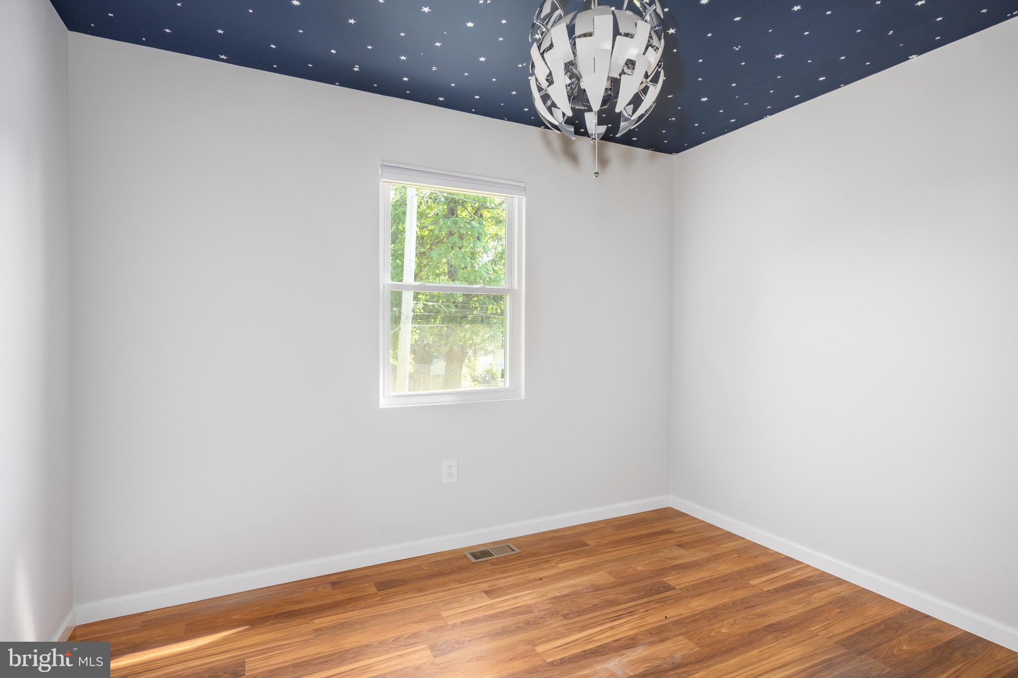 8545 Jenkins Road Pasadena, MD 21122 - Photo 17 of 31