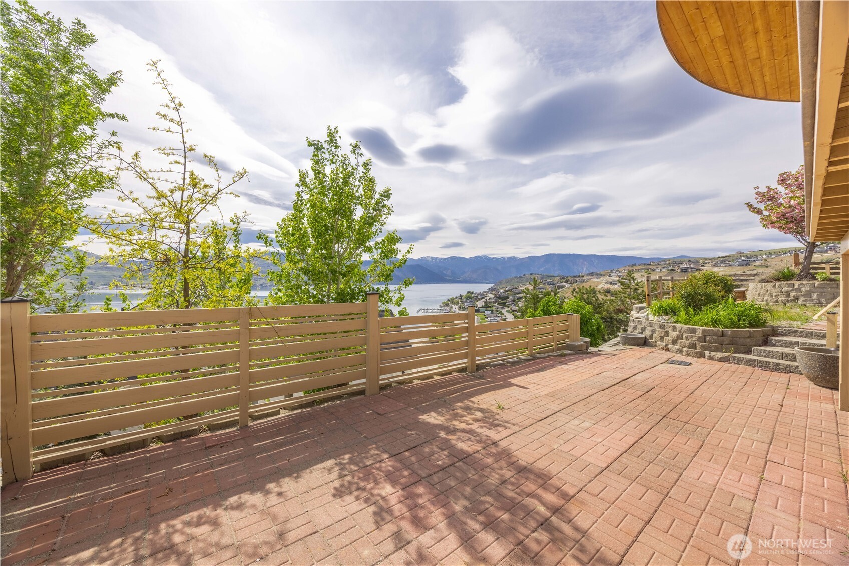 114 Riviera Place Chelan, WA 98816 - Photo 13 of 40 Gallery Image 13