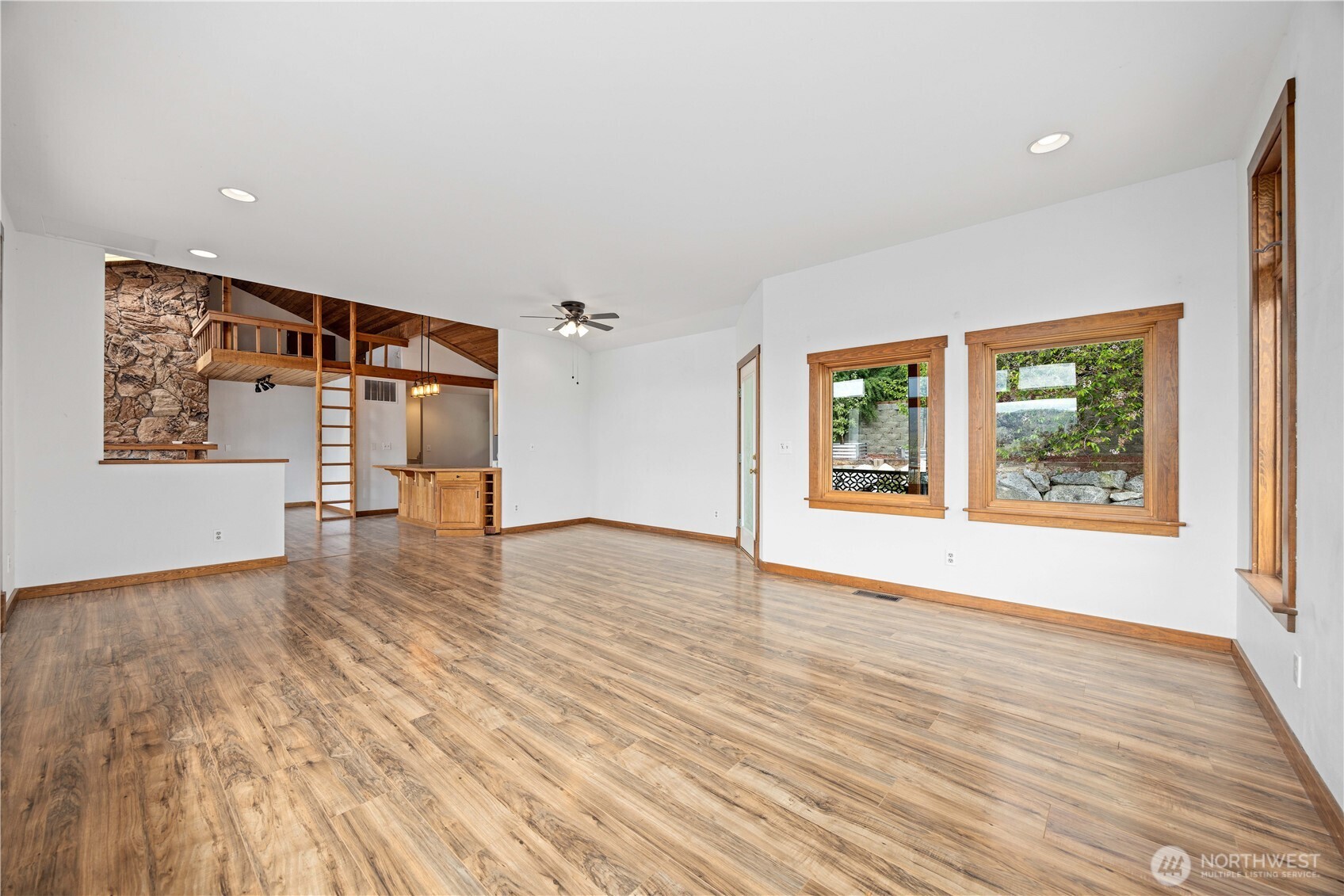 114 Riviera Place Chelan, WA 98816 - Photo 17 of 40 Gallery Image 17