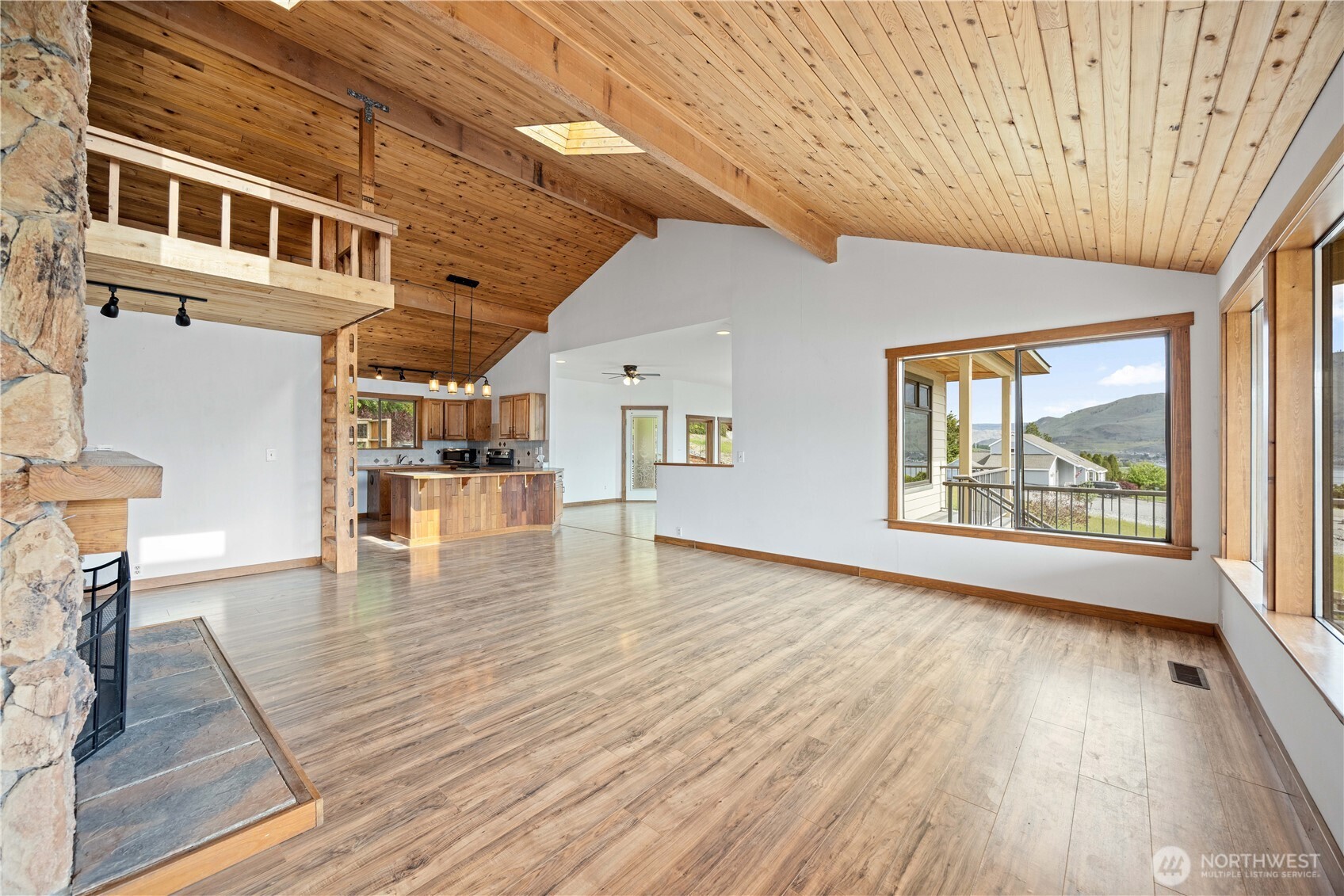 114 Riviera Place Chelan, WA 98816 - Photo 20 of 40 Gallery Image 20