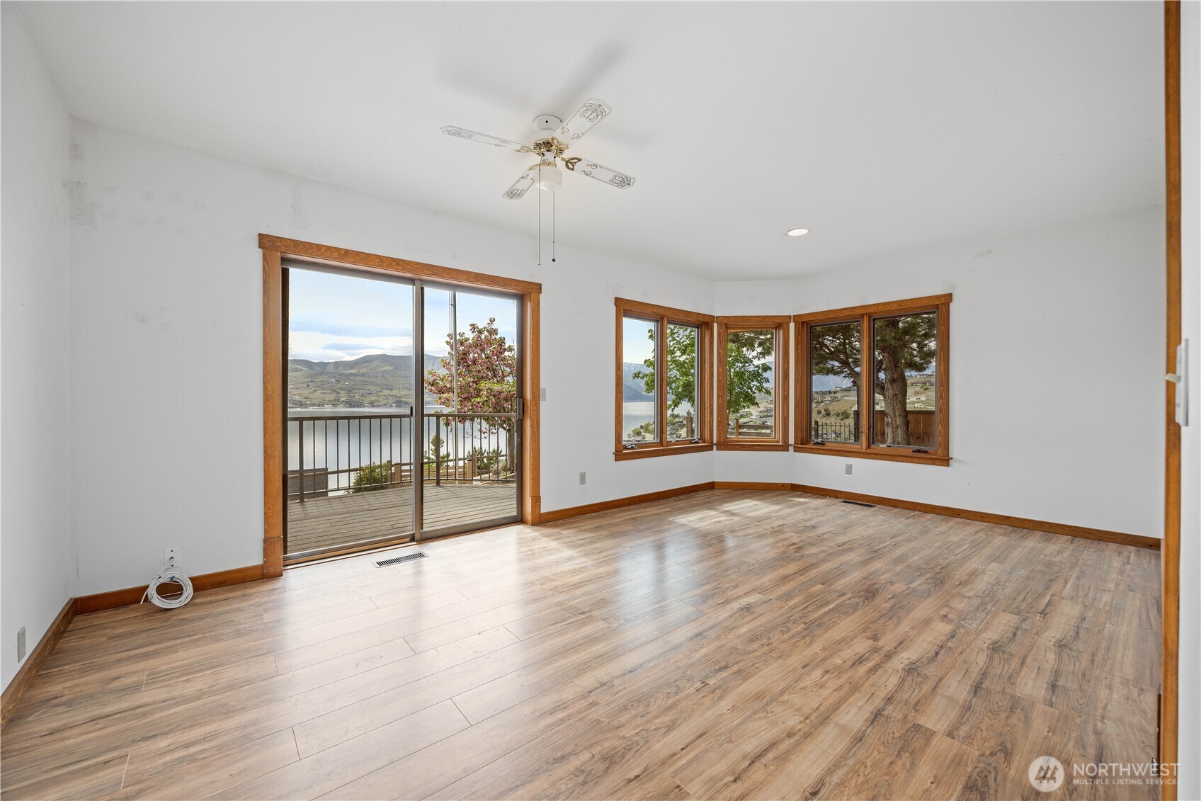 114 Riviera Place Chelan, WA 98816 - Photo 26 of 40 Gallery Image 26