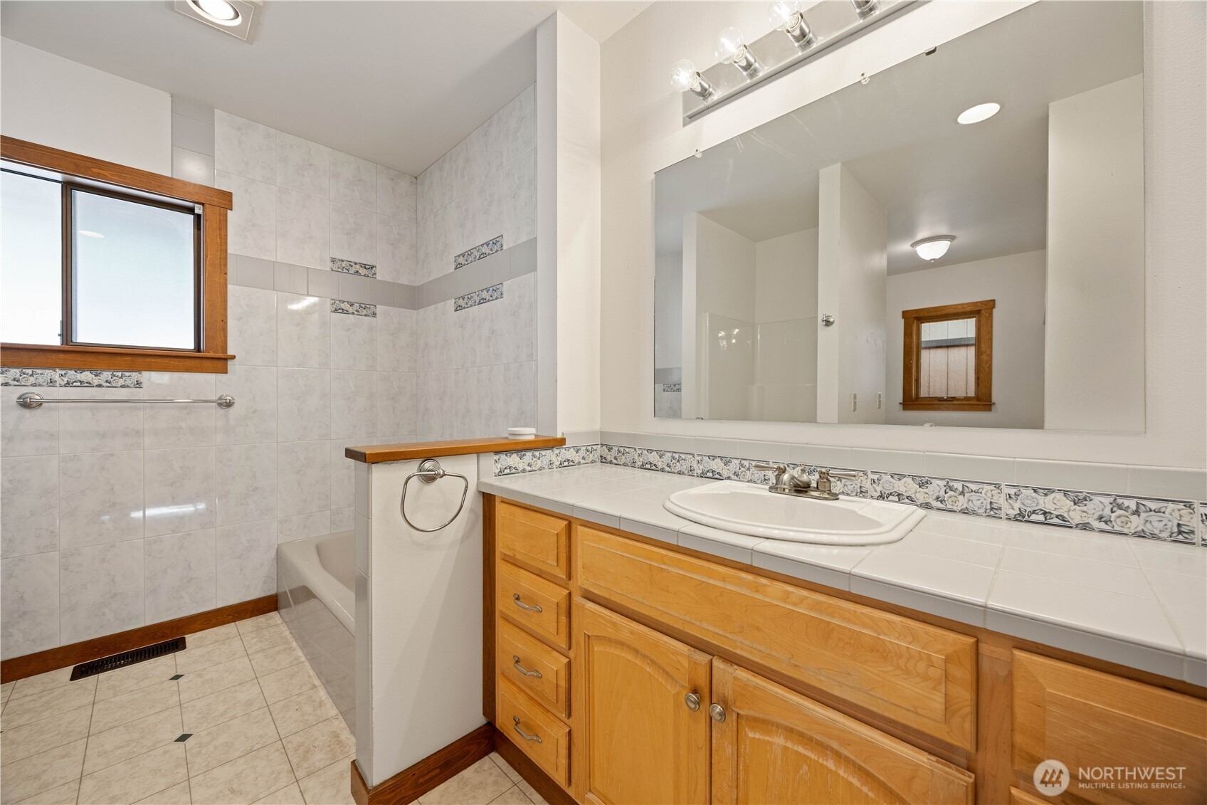 114 Riviera Place Chelan, WA 98816 - Photo 27 of 40 Gallery Image 27