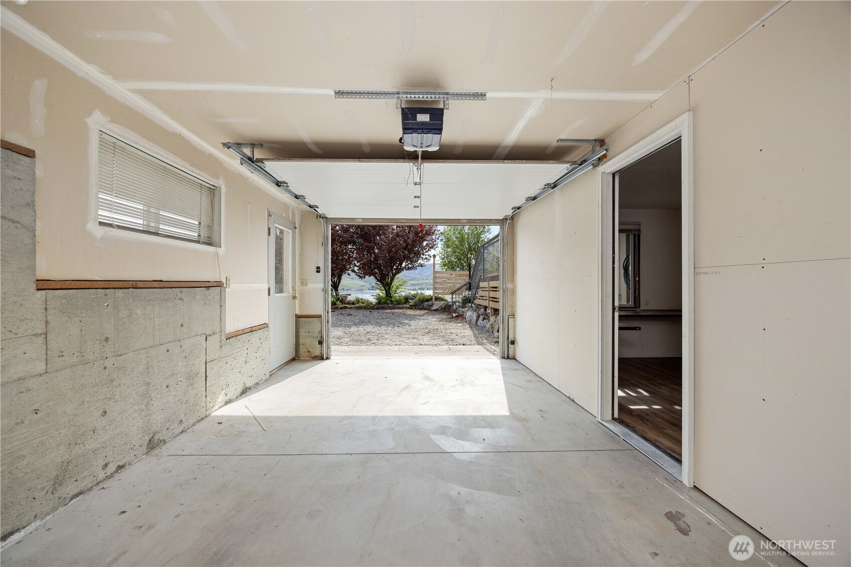 114 Riviera Place Chelan, WA 98816 - Photo 33 of 40 Gallery Image 33