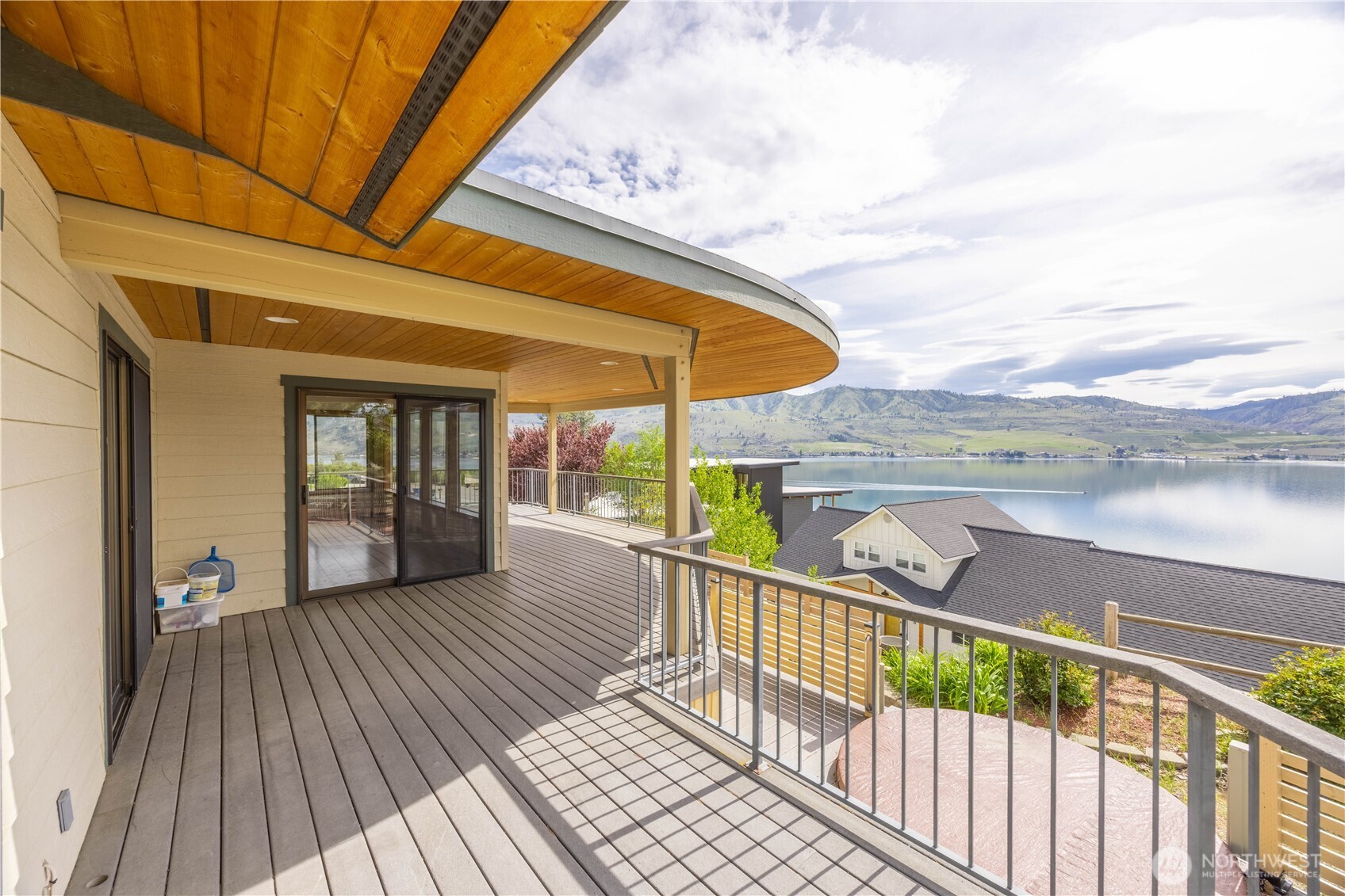 114 Riviera Place Chelan, WA 98816 - Photo 8 of 40 Gallery Image 8