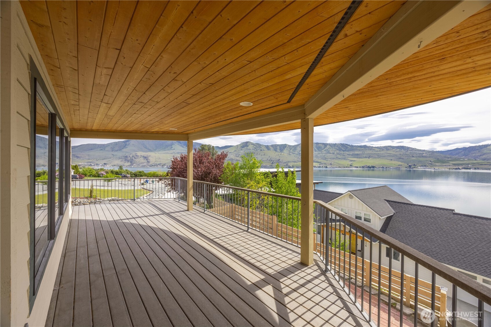 114 Riviera Place Chelan, WA 98816 - Photo 10 of 40 Gallery Image 10