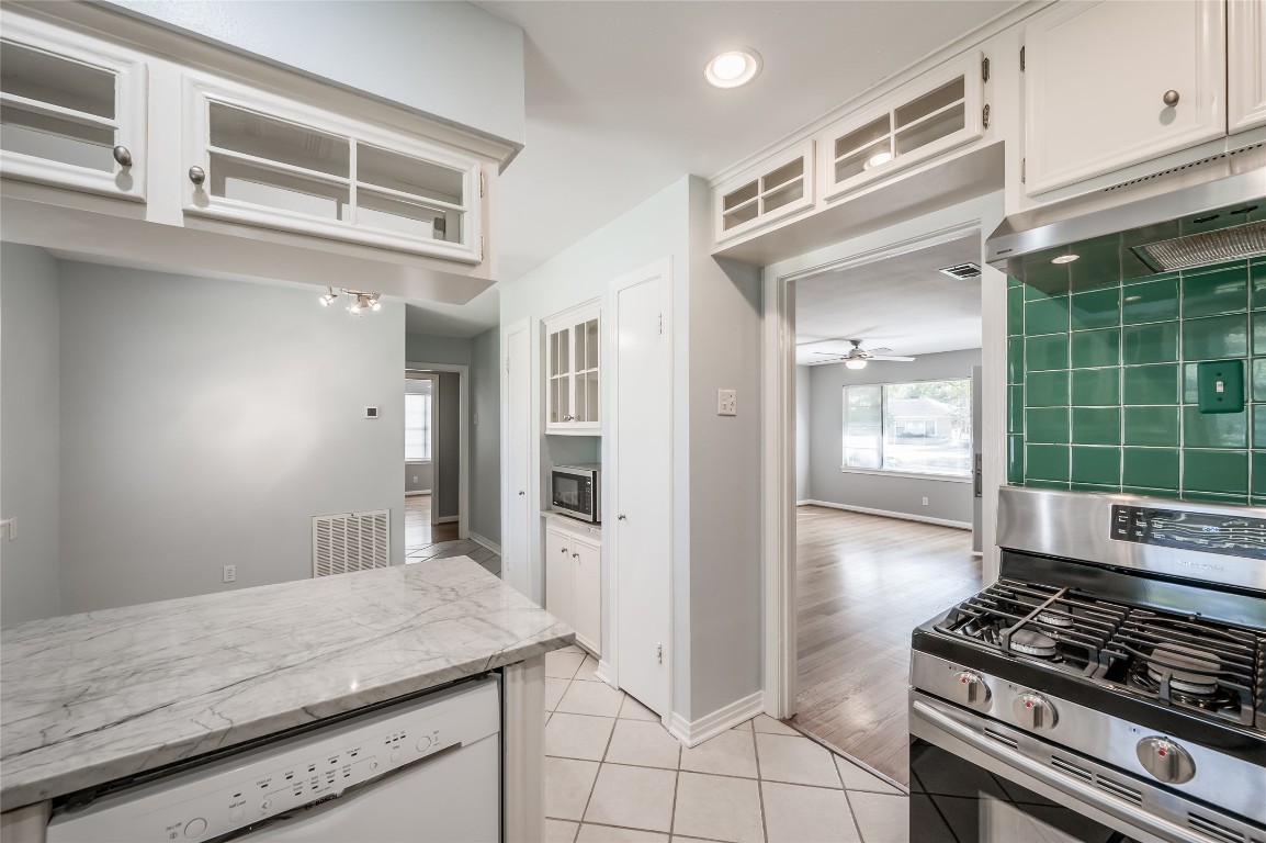 3322 Elmridge Street Houston, TX 77025 - Photo 13 of 26