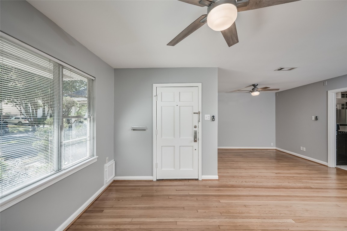 3322 Elmridge Street Houston, TX 77025 - Photo 4 of 26