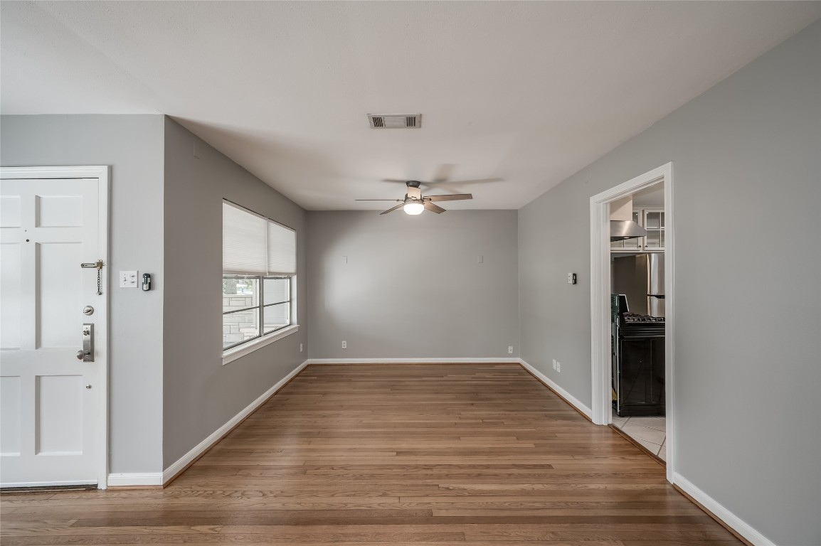 3322 Elmridge Street Houston, TX 77025 - Photo 5 of 26