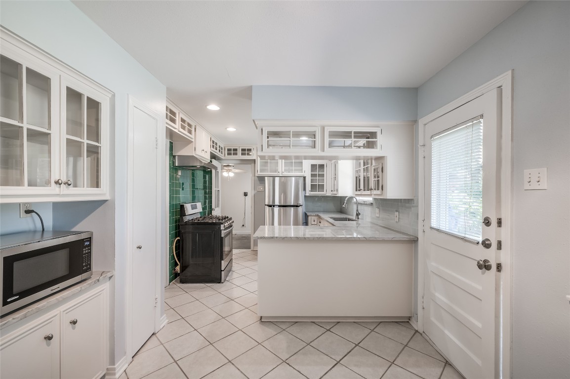 3322 Elmridge Street Houston, TX 77025 - Photo 10 of 26