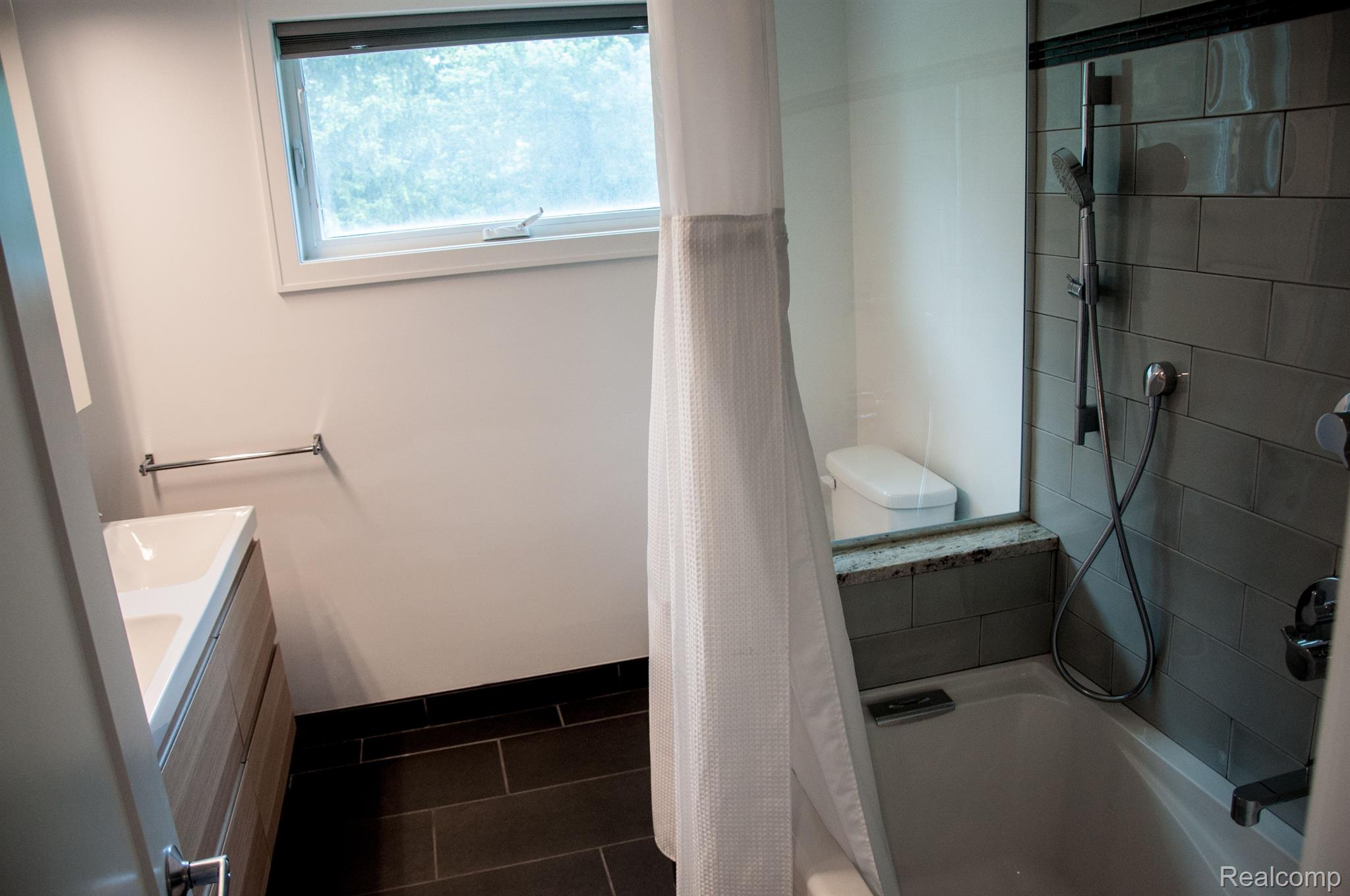 634 Millstone Drive Rochester, MI 48309 - Photo 42 of 52 Gallery Image 42