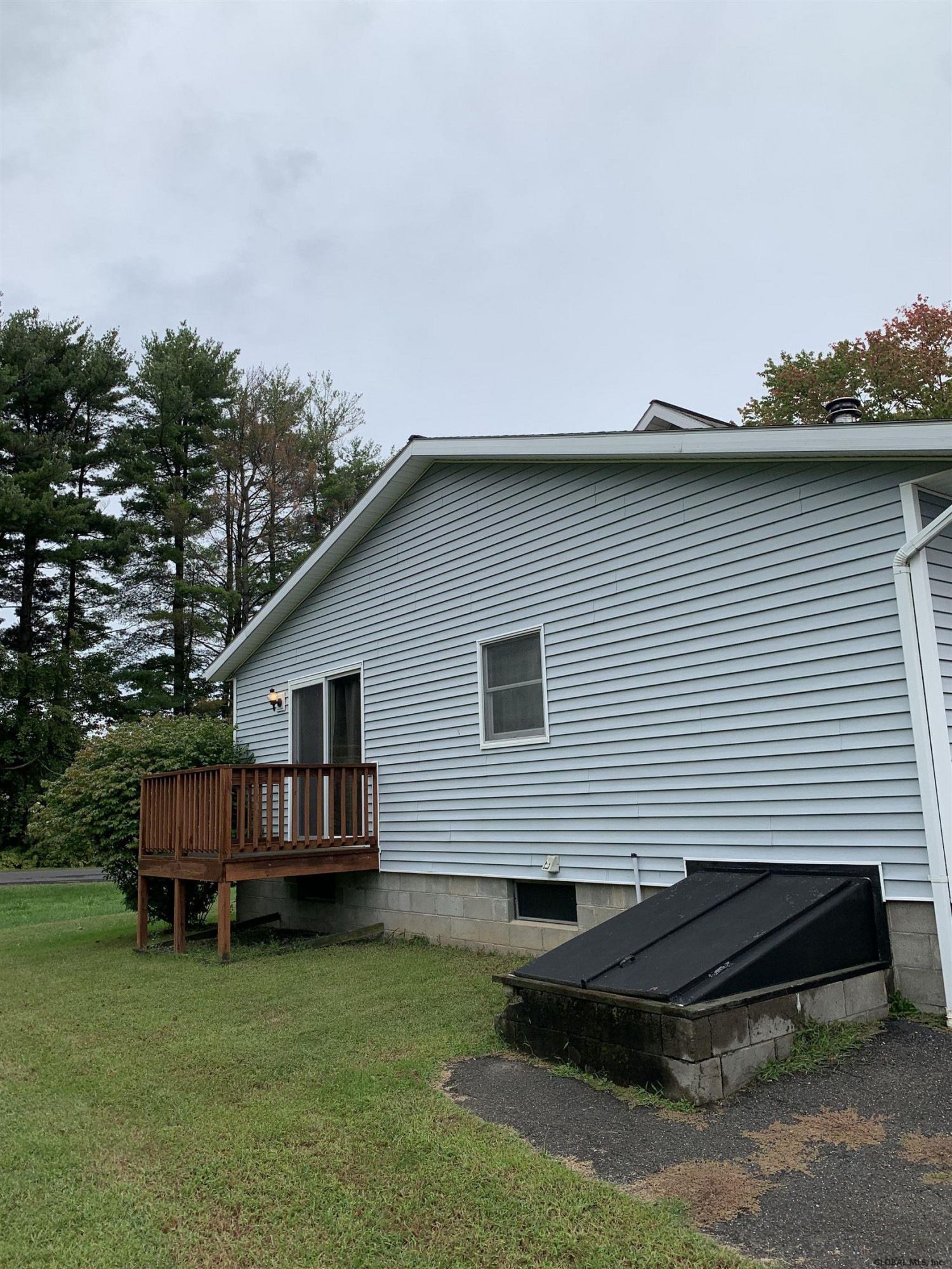 119 Dunsbach Road, Unit 2 (REAR) Halfmoon, NY 12065 - Photo 3 of 12 Photo 3