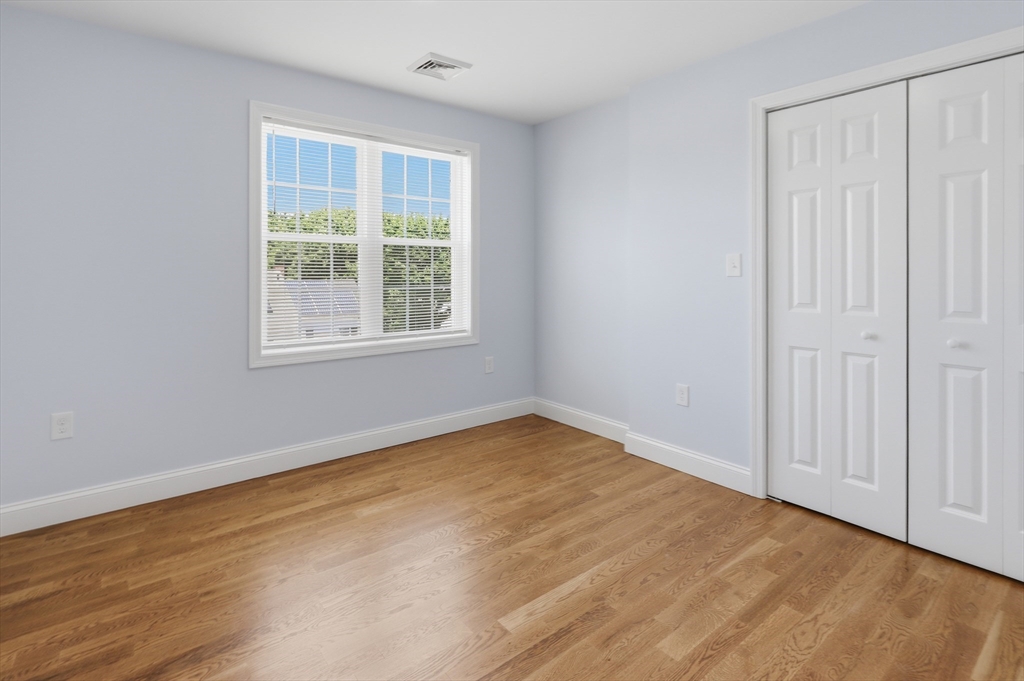 489 Spring Street Fall River, MA 02721 - Photo 10 of 40