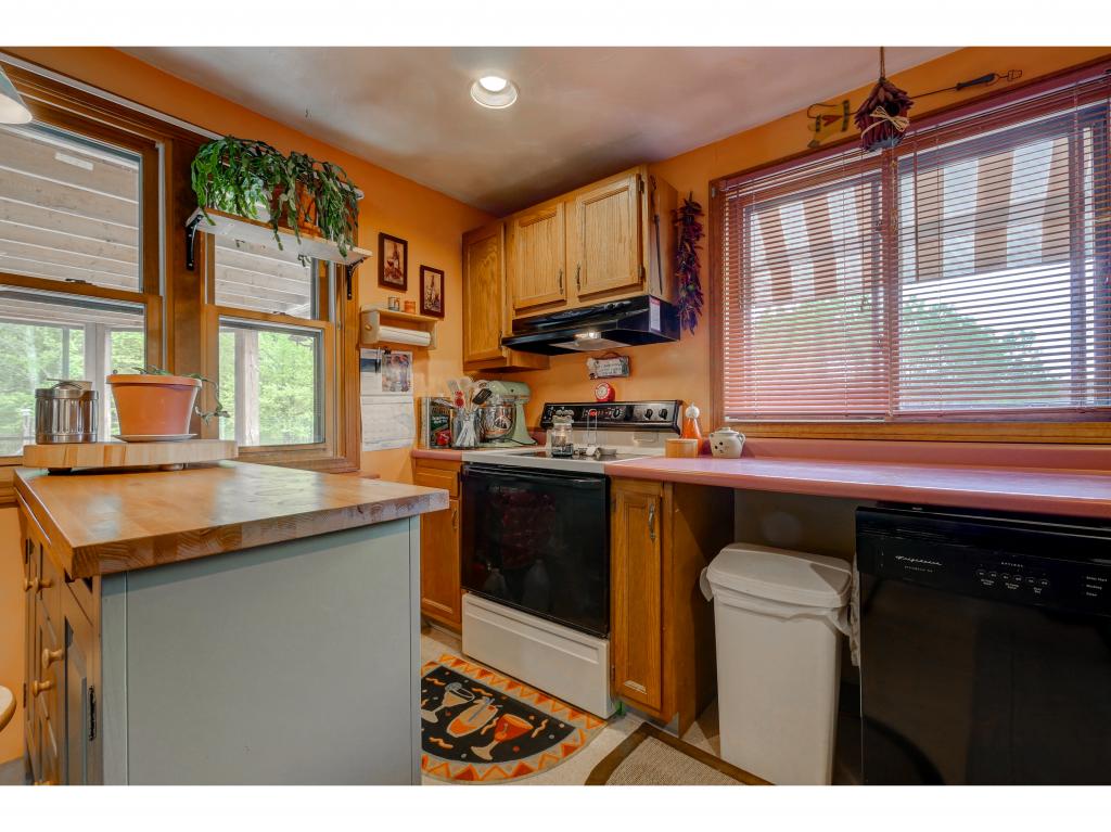 226 Sewalls Falls Road Concord, NH 03301 - Photo 9 of 36