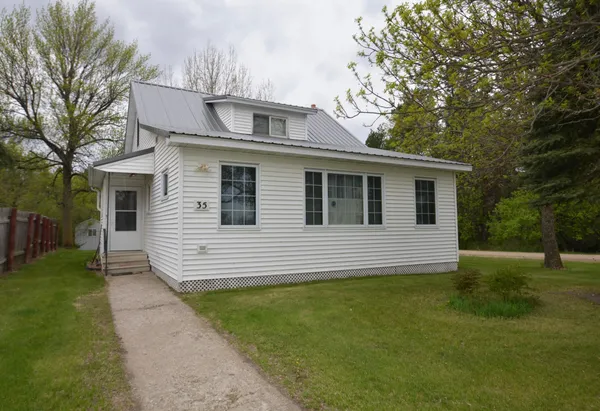 $180,000 | 35 Evergreen Street, Esmond, ND 58332