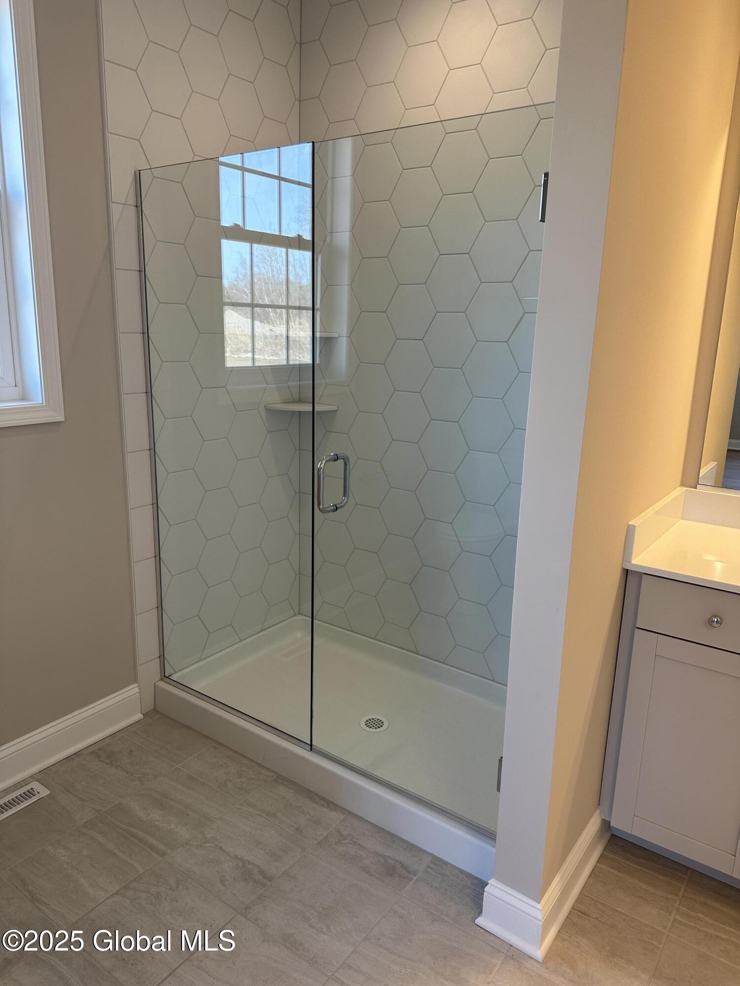 24 Silver Oak Drive Halfmoon, NY 12065 - Photo 15 of 23 Primary Bathx2