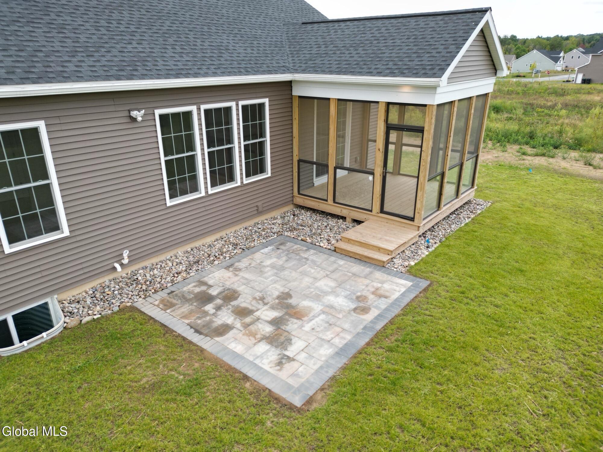 24 Silver Oak Drive Halfmoon, NY 12065 - Photo 2 of 23 Patio