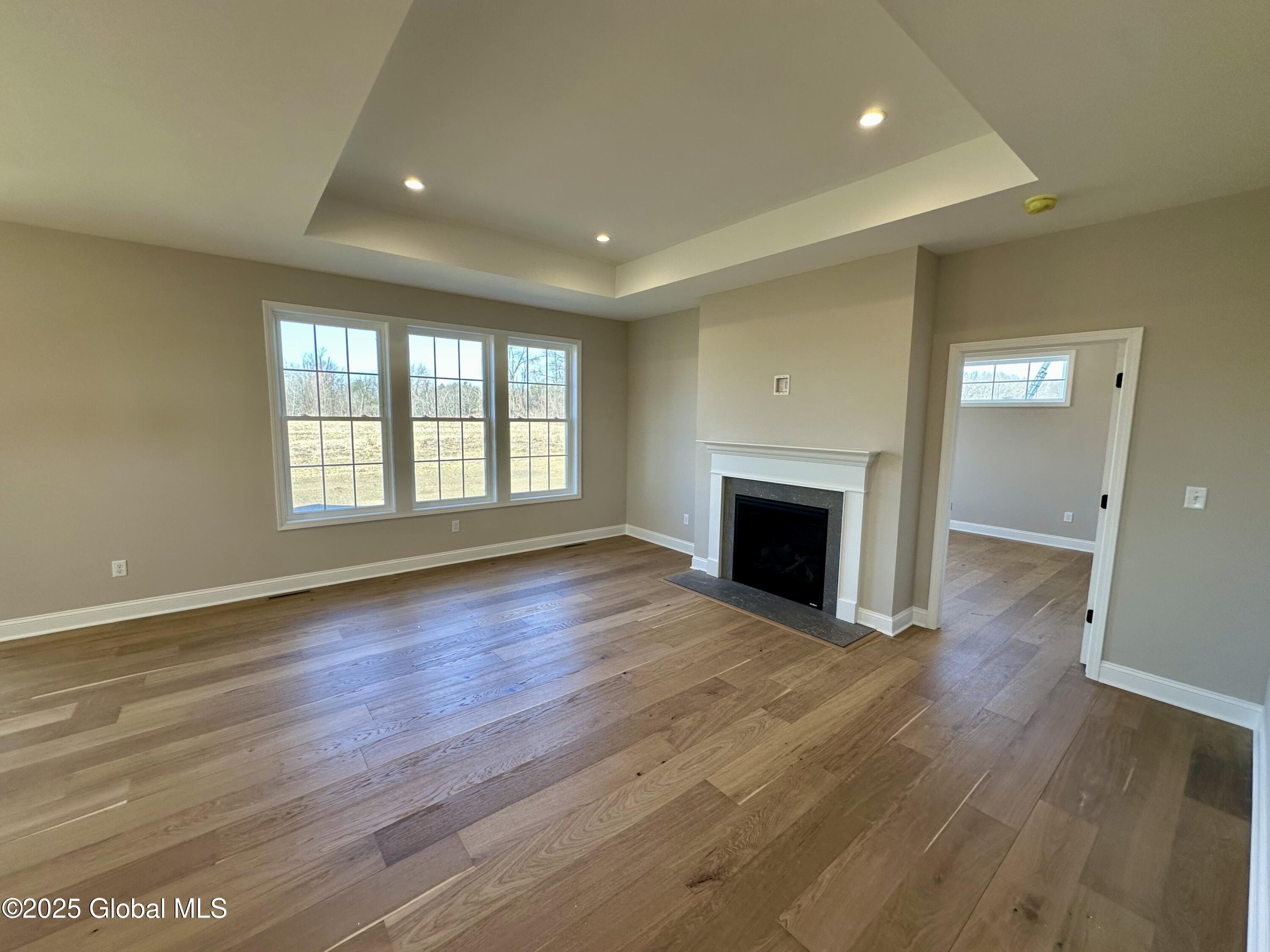 24 Silver Oak Drive Halfmoon, NY 12065 - Photo 8 of 23 Great Room Main