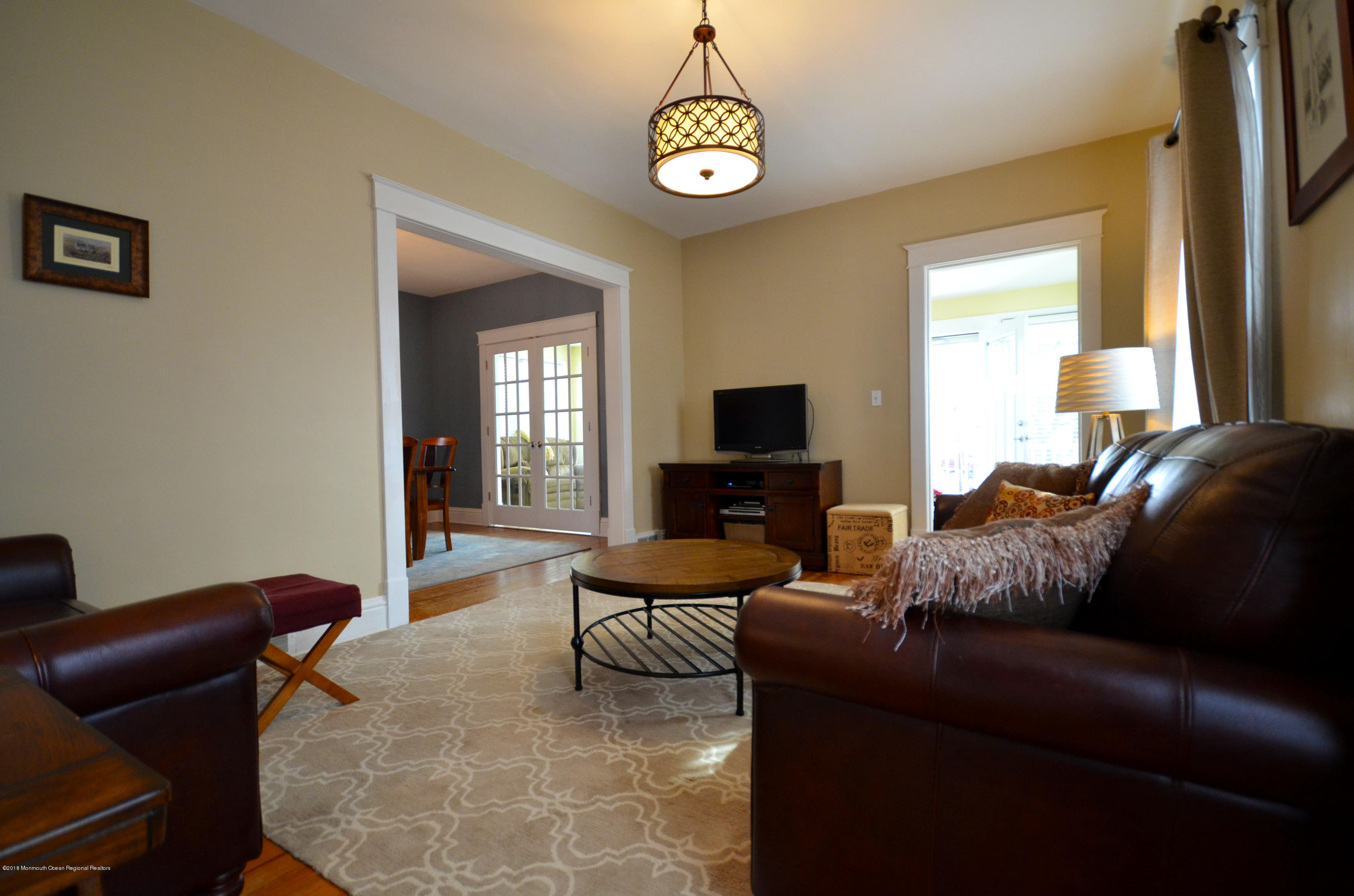 215 Cooper Road Red Bank, NJ 07701 - Photo 11 of 38 215_Cooper_56