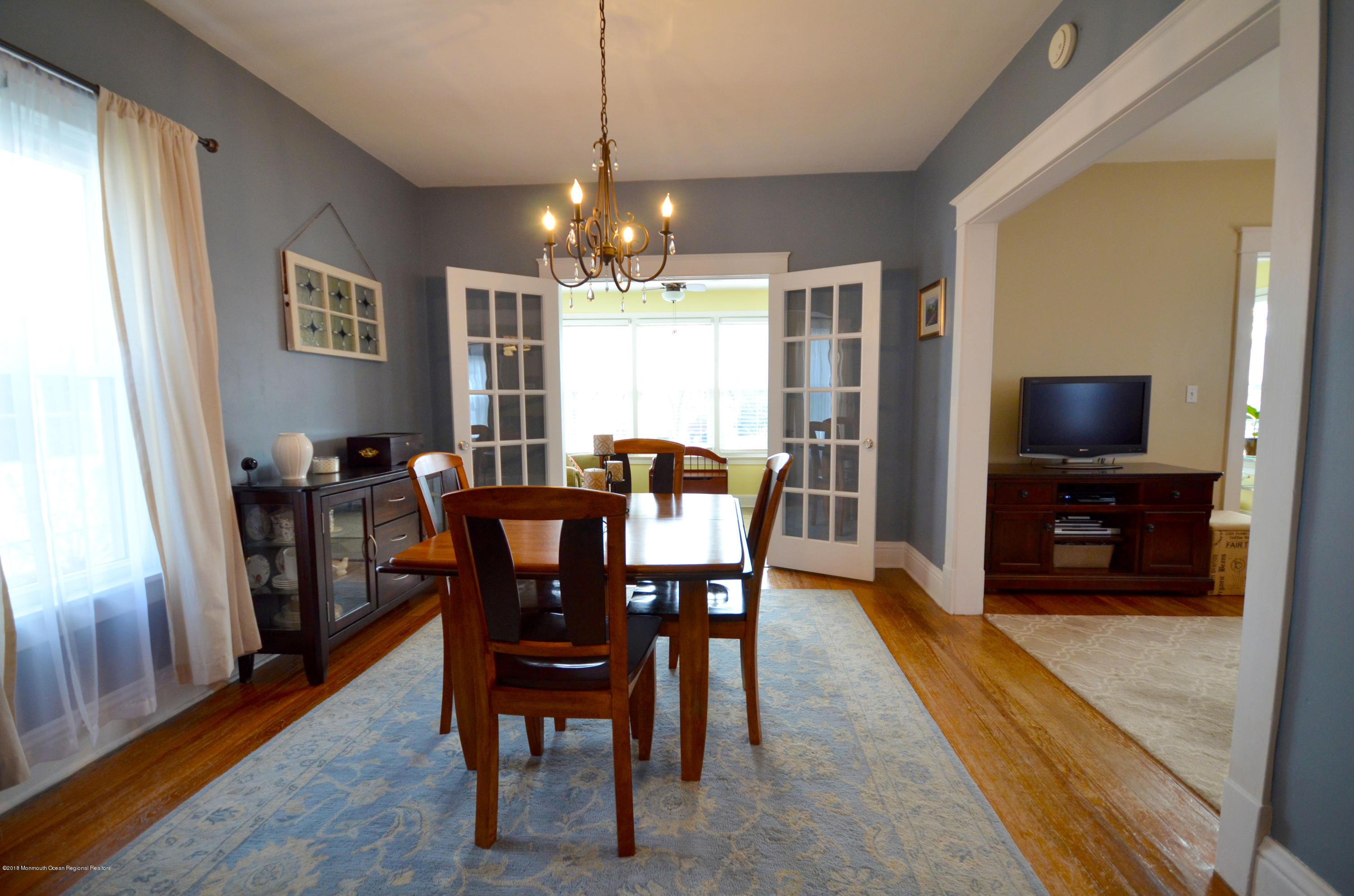 215 Cooper Road Red Bank, NJ 07701 - Photo 15 of 38 215_Cooper_66