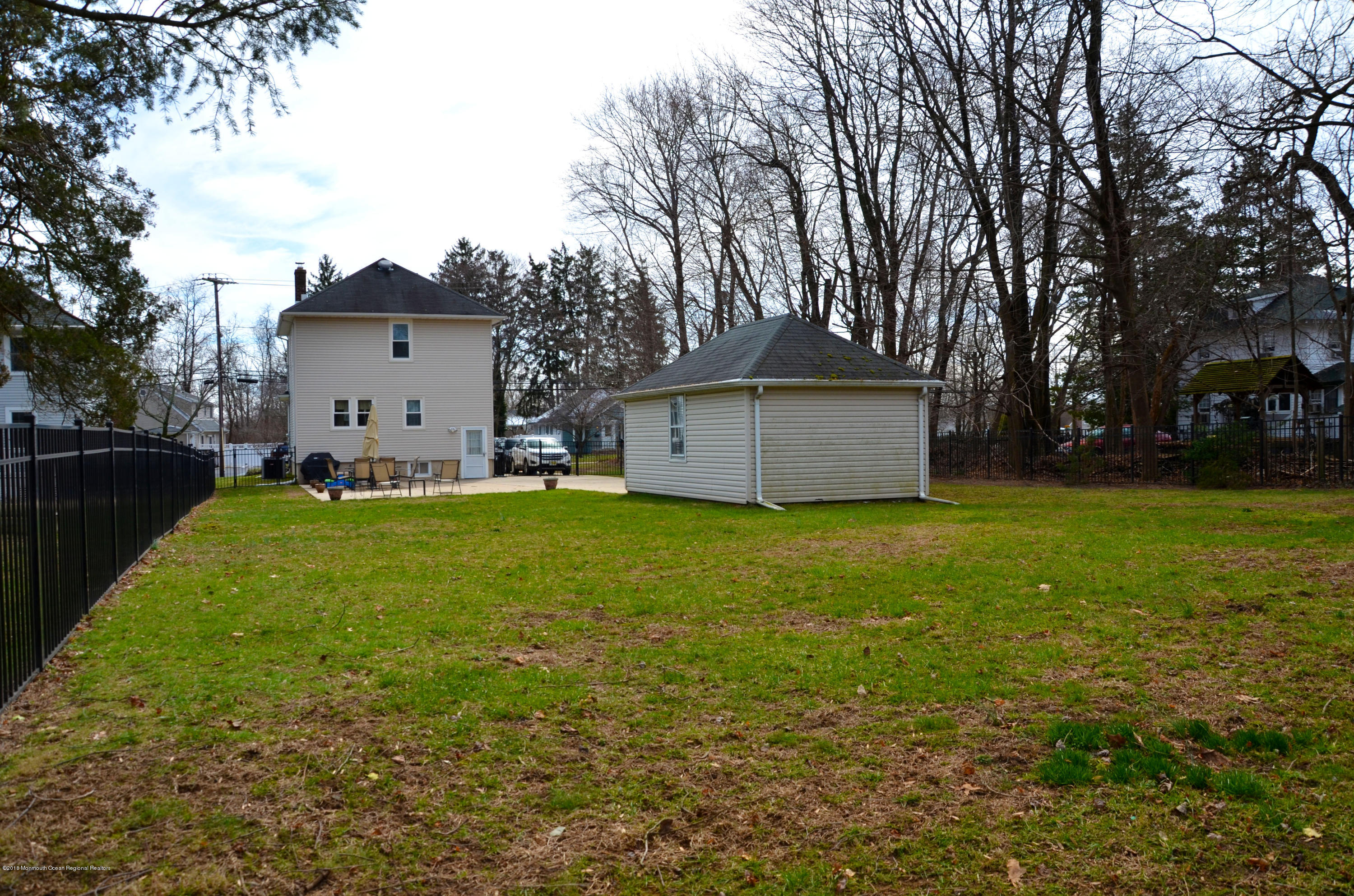 215 Cooper Road Red Bank, NJ 07701 - Photo 37 of 38 215_Cooper_16