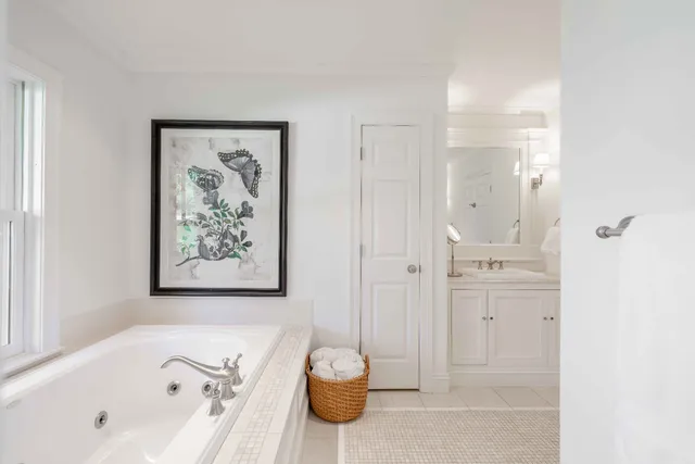 $7,200,000 | 110 Baxter Road, Nantucket, MA 02554