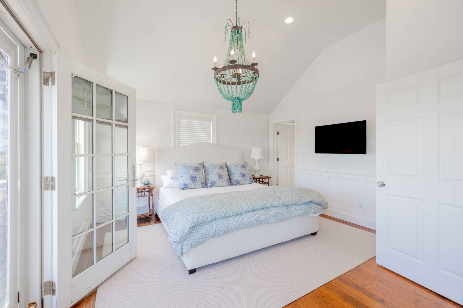 110 Baxter Road Nantucket, MA 02554 - Photo 42 of 46 Guest House Second Floor Master Bedroom