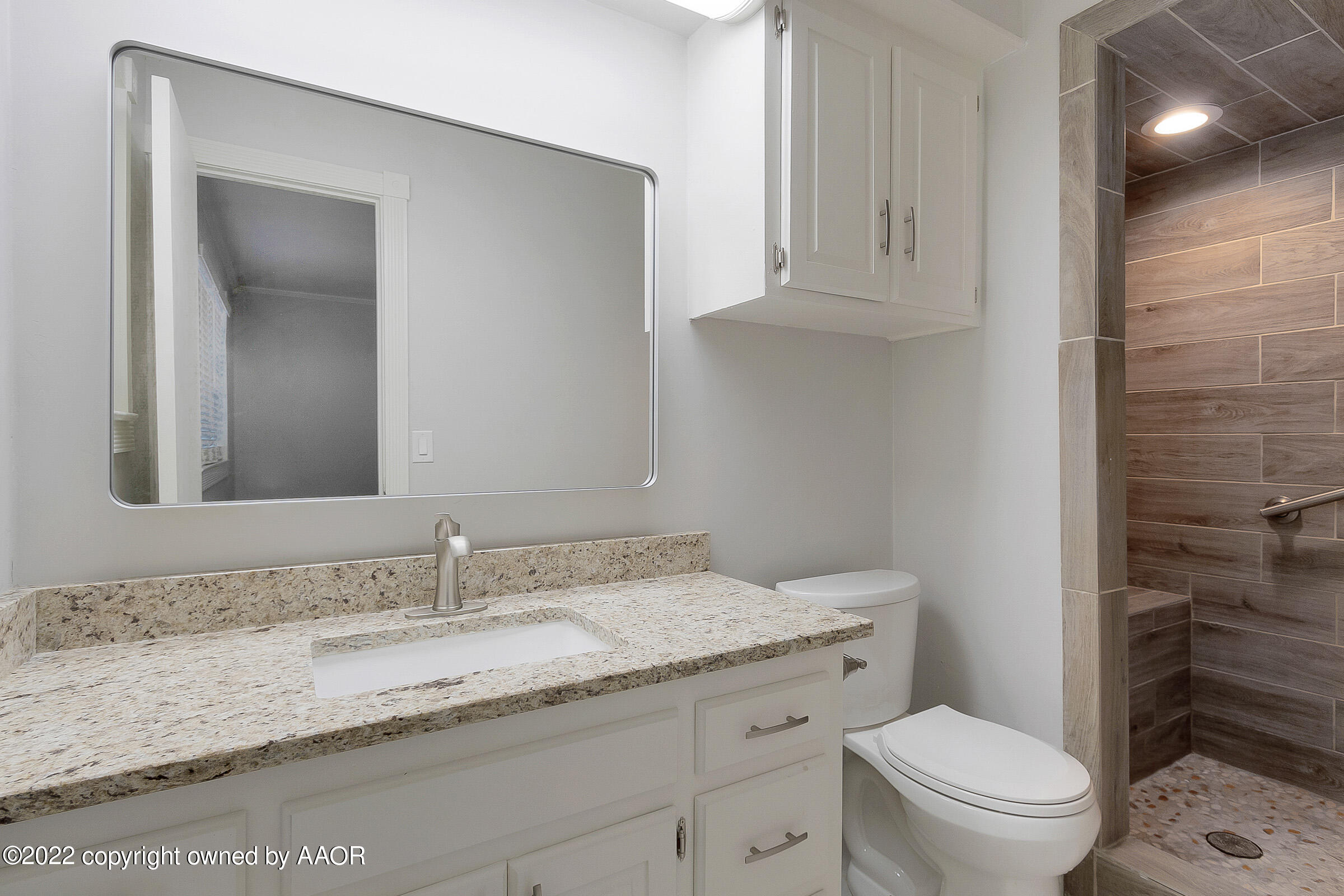 5016 Navajo Trail Amarillo, TX 79110 - Photo 18 of 32 018_Master bath